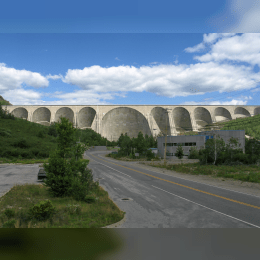 Daniel Johnson Dam image