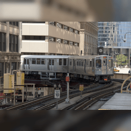 Chicago L image