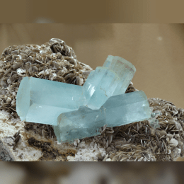 Aquamarine (gem) image