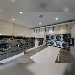 Mint Laundromat Mount Gravatt East image